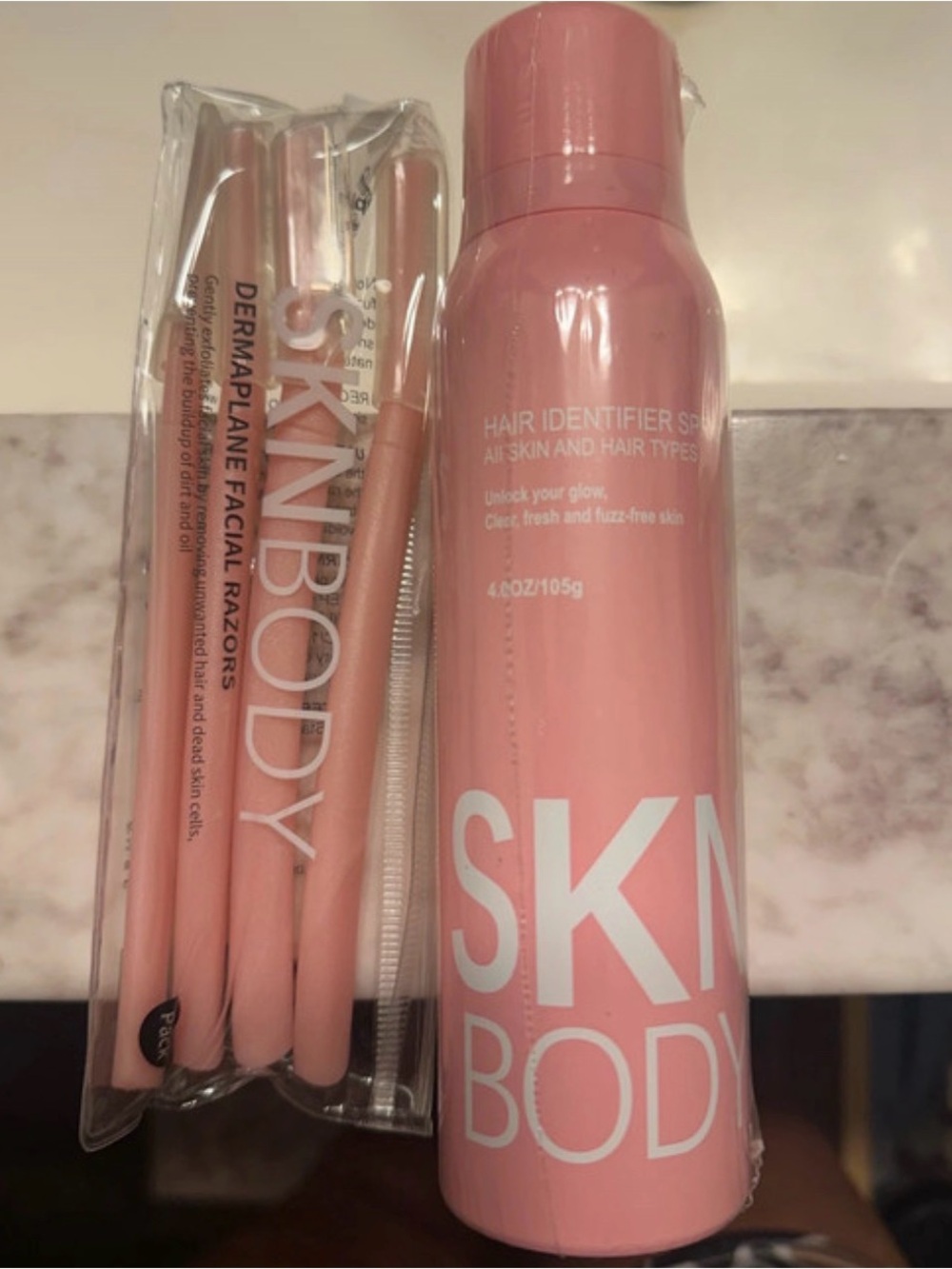 Pink Hair Identifier Spray & Dermaplane Facial Razors Set